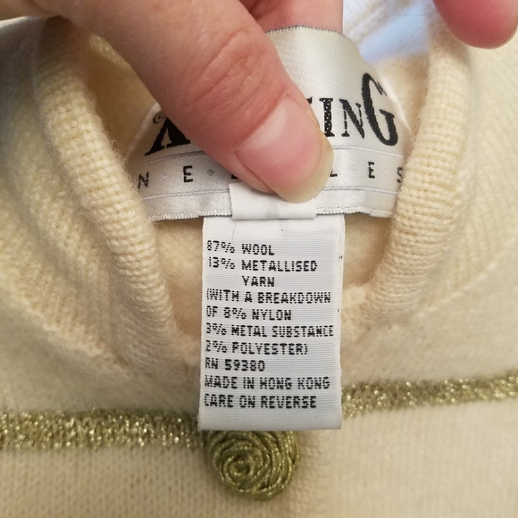 Vintage Grandma Style Cardigan Sweater Wool Cream And Gold Sz Small VtgHong Kong - Picture 4 of 14